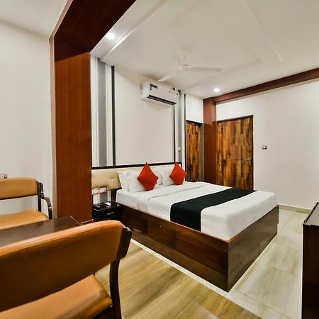 Capital O 39331 Hotel Retaj Bhīlwāra Kültér fotó